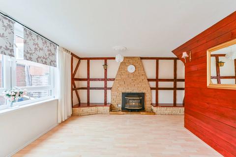 3 bedroom flat for sale, Mansel Court, Battersea, London, SW11