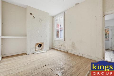 3 bedroom house for sale, Gloucester Road, London