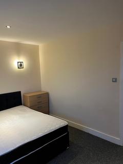 1 bedroom in a house share to rent, Clocktower Mews, London W7