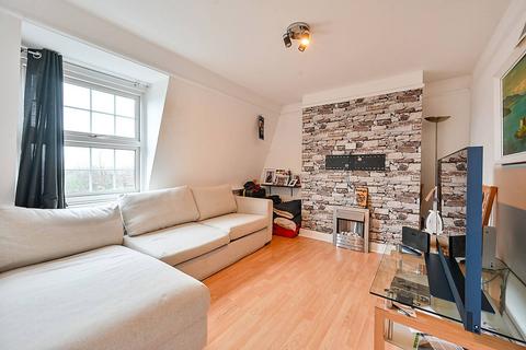 2 bedroom flat for sale, Wellington House, Ealing, London, W5