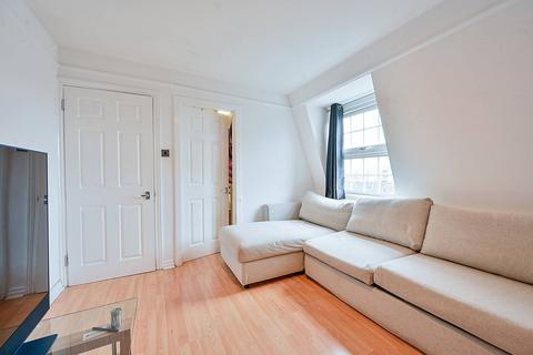 2 bedroom flat for sale, Wellington House, Ealing, London, W5