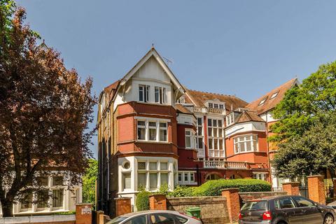 Studio to rent, Frognal, Hampstead, London, NW3