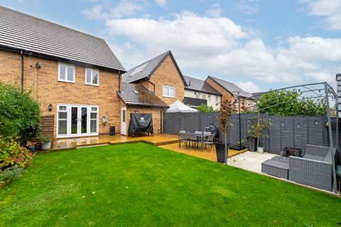 3 bedroom semi-detached house for sale, Isabel Drive, Bishop's Stortford CM22