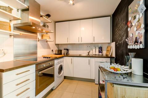 undefined, St George Wharf, SW8, Vauxhall, London, SW8