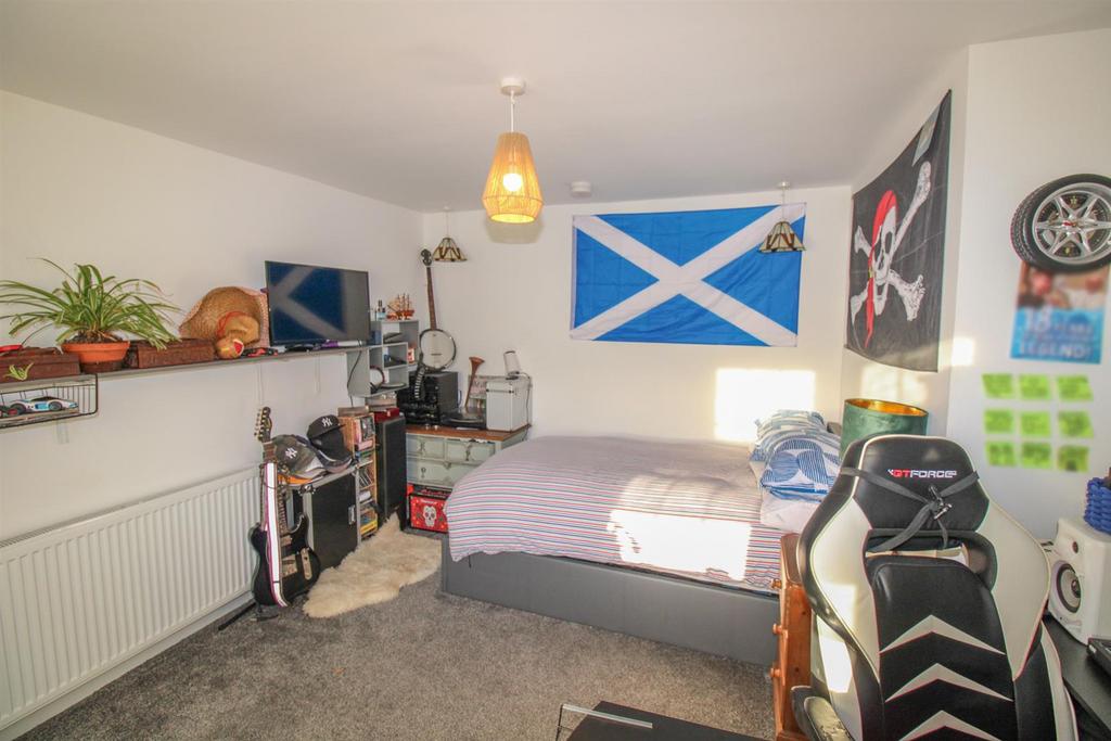 BEDROOM TWO..jpg