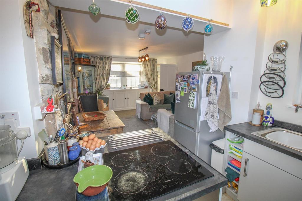 KITCHEN AREA.jpg