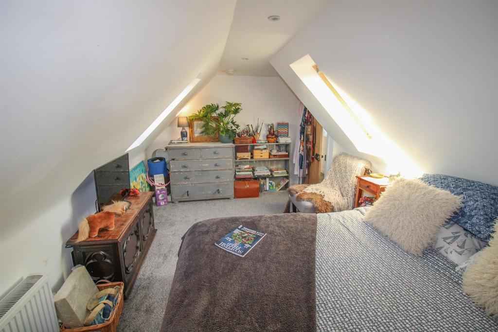 BEDROOM ONE (2).jpg