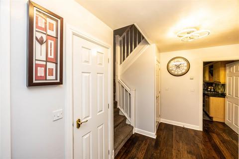 4 bedroom house for sale, Robin Hood Road, Ferndale HD2