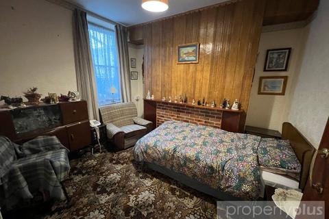 undefined, Gynor Avenue, Ynyshir, Porth, Rhondda Cynon Taff, CF39