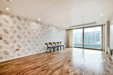 2 bedroom flat to rent, City Loft, 94 The Quays, Salford, M50