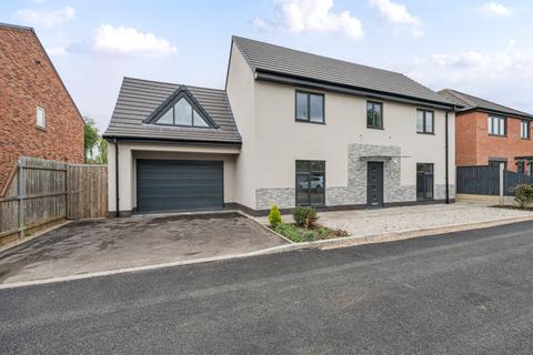 Cornwall Drive, Derbyshire NG10