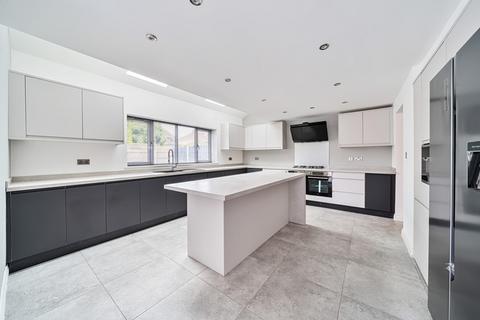 5 bedroom detached house for sale, Cornwall Drive, Derbyshire NG10