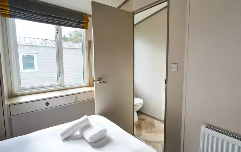 0 Parbola Day 2100243 Edit 802x505 F50 50