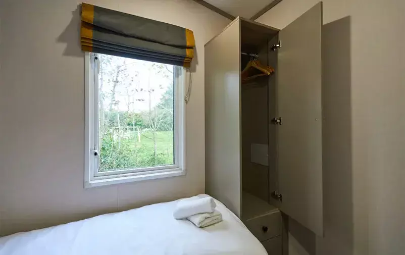 0 Parbola Day 2100252 Edit 802x505 F50 50