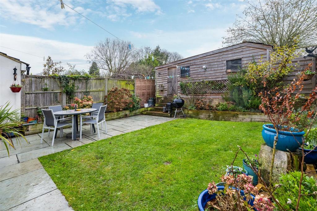 GARDEN 1.jpg
