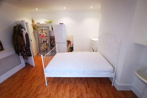 1 bedroom flat to rent, Dalston, Studio E8