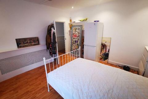 1 bedroom flat to rent, Dalston, Studio E8