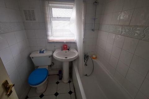 1 bedroom flat to rent, Dalston, Studio E8