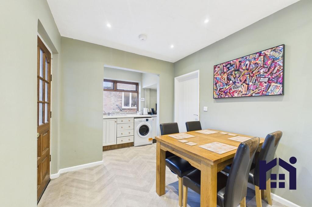 Dining kitchen