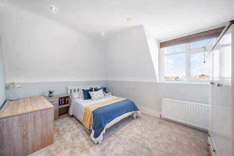 3 bedroom flat for sale, Bedford Hill, London SW12