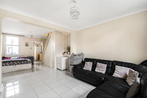 undefined, Farnell Road, Staines-upon-Thames, Surrey, TW18