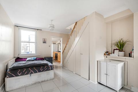 undefined, Farnell Road, Staines-upon-Thames, Surrey, TW18