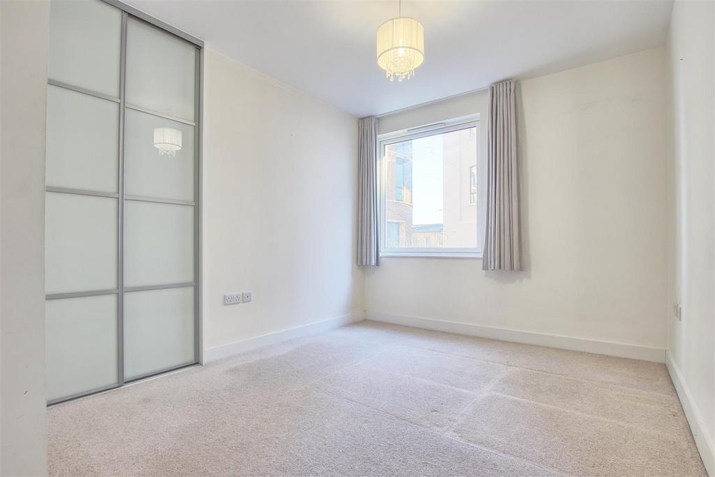 Bedroom 1.jpg