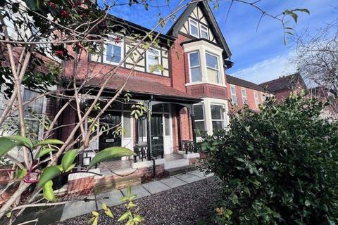 2 bedroom flat to rent, Derby Road, Long Eaton, NG10 4BJ