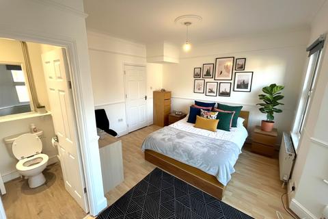 undefined, London W7