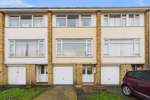 Fairmile Gardens, Longford, Gloucester, Gloucestershire, GL2