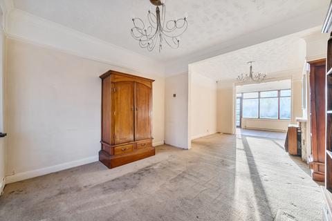 3 bedroom terraced house for sale, Barton Avenue, Romford RM7
