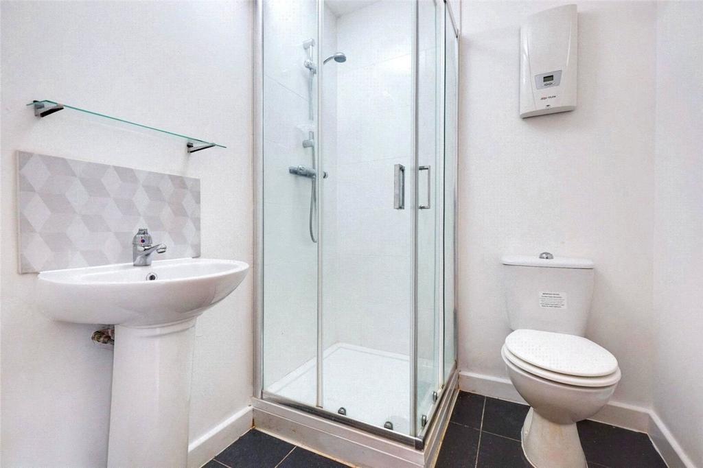 Flat 27 Bathroom