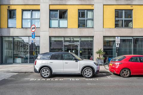 Office to rent, Oval Rd London NW1 7EU
