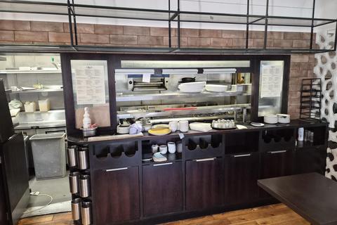 Restaurant to rent, Station Sq Orpington BR5 1LY