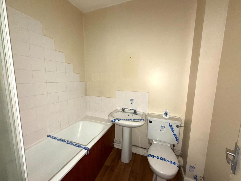 Bathroom.JPG