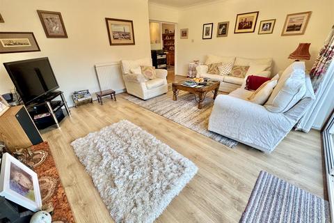 4 bedroom detached house for sale, Washbrook Close, Barton-Le-Clay, MK45 4LF