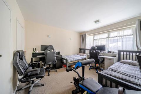 undefined, Carlton Avenue East, WEMBLEY