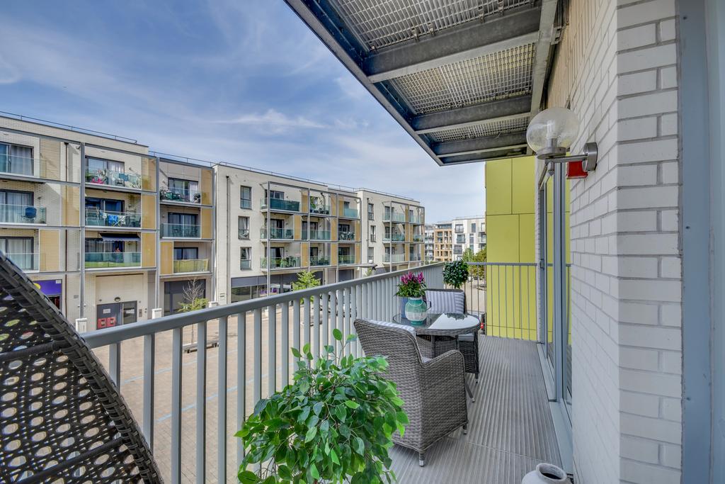 DSC 7984-DSC 7988 copy