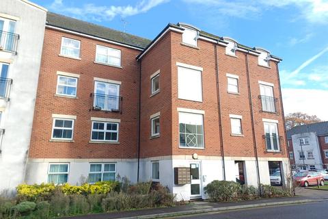 2 bedroom apartment to rent, Tobermory Close, Langley