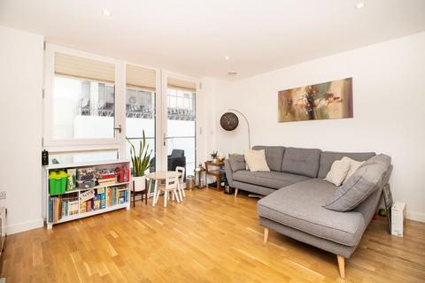 undefined, Baltic Avenue, Brentford TW8