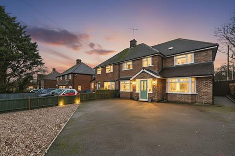 4 bedroom semi-detached house for sale, Randwick Road, Gloucester GL4