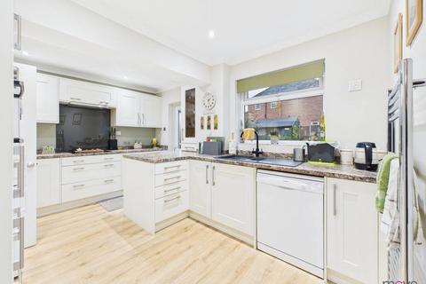 4 bedroom semi-detached house for sale, Randwick Road, Gloucester GL4