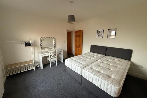 undefined, Flat 4 Codford House, 61 West Borough