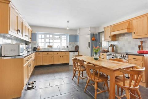 undefined, Sandy Lane, Surrey SM2