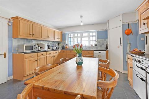 undefined, Sandy Lane, Surrey SM2