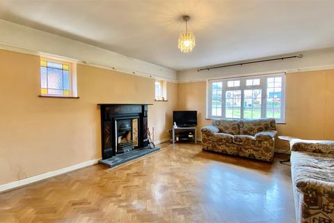 undefined, Sandy Lane, Surrey SM2