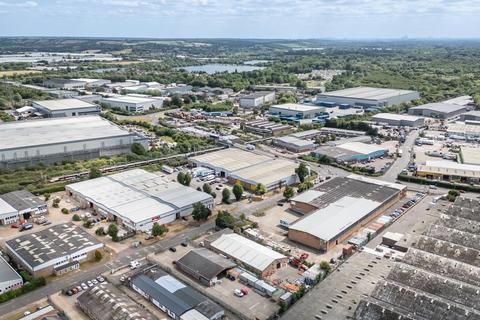 Warehouse to rent, Rye Park Industrial Estate Hoddesdon EN11 0SF