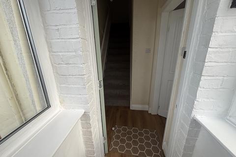 undefined, 1, Liverpool L22
