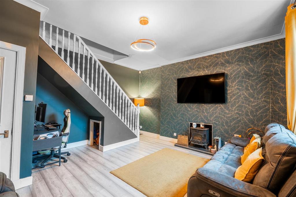Lounge-1.jpg