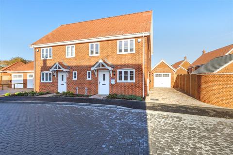 3 bedroom semi-detached house for sale, Rectory Gardens, Worlingham NR34